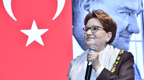 Akşener Denizli’de İYİ Parti’nin adaylarını tanıttı
